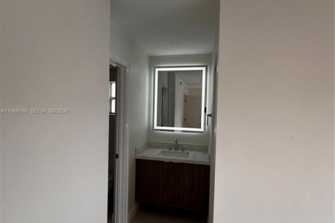 Купить кондоминиум в Хайалиа, Флорида 2 спальни, 93.46м2, № 2030465 - фото 27