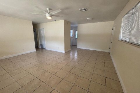 Casa en venta en Fort Lauderdale, Florida, 4 dormitorios, 126.44 m2 № 2356934 - foto 10