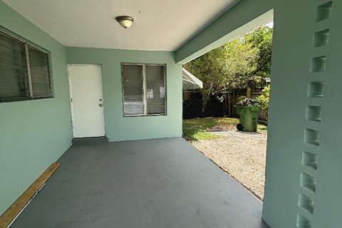 Casa en venta en Fort Lauderdale, Florida, 4 dormitorios, 126.44 m2 № 2356934 - foto 4