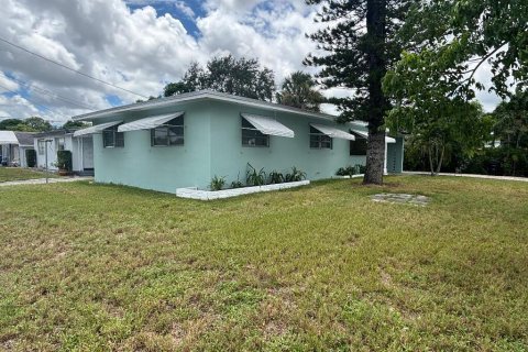 Casa en venta en Fort Lauderdale, Florida, 4 dormitorios, 126.44 m2 № 2356934 - foto 2
