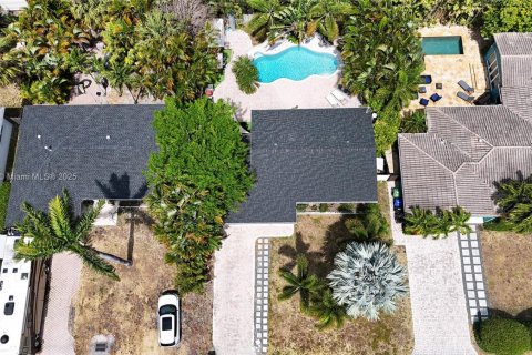 Casa en venta en Fort Lauderdale, Florida, 3 dormitorios, 95.32 m2 № 2018826 - foto 3