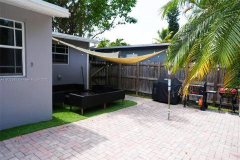 Casa en venta en Fort Lauderdale, Florida, 3 dormitorios, 95.32 m2 № 2018826 - foto 10