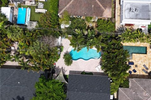 Casa en venta en Fort Lauderdale, Florida, 3 dormitorios, 95.32 m2 № 2018826 - foto 2