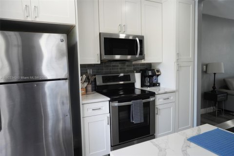 Casa en venta en Fort Lauderdale, Florida, 3 dormitorios, 95.32 m2 № 2018826 - foto 7