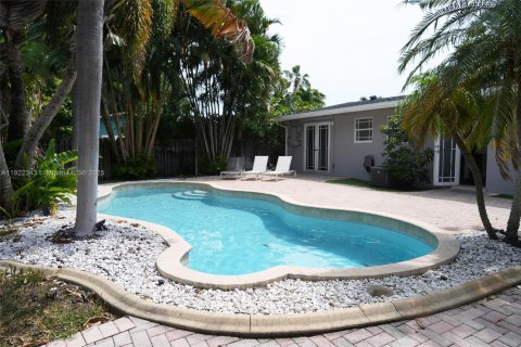 Casa en venta en Fort Lauderdale, Florida, 3 dormitorios, 95.32 m2 № 2018826 - foto 11