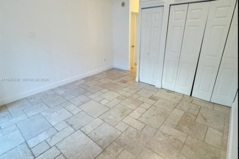 Condo in Aventura, Florida, 2 bedrooms  № 2001719 - photo 3