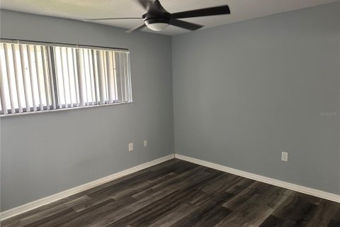 Condominio en alquiler en Saint Petersburg, Florida, 2 dormitorios, 82.22 m2 № 1903309 - foto 9