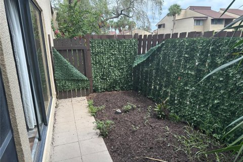 Condominio en alquiler en Saint Petersburg, Florida, 2 dormitorios, 82.22 m2 № 1903309 - foto 14