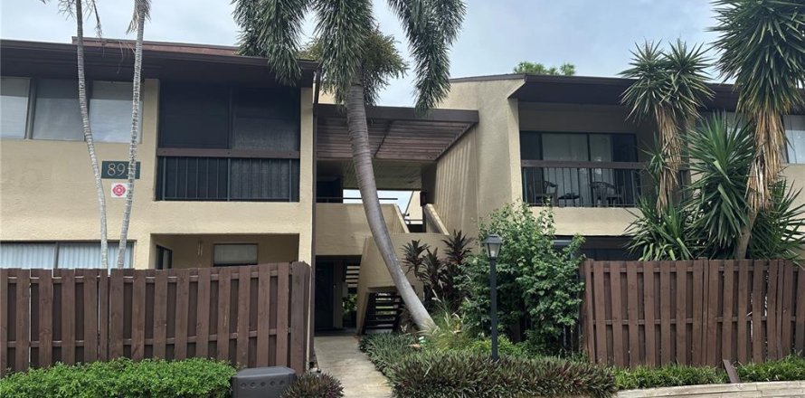 Condominio en Saint Petersburg, Florida, 2 dormitorios  № 1903309