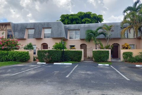 Condo à Davie, Floride, 2 chambres  № 2350582