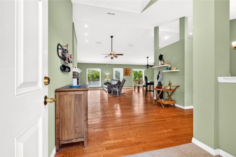 House in Silver Springs Shores, Florida 3 bedrooms, 172.8 sq.m. № 2204001 - photo 8