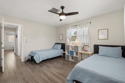 House in Venice, Florida 3 bedrooms, 147.16 sq.m. № 2118845 - photo 29