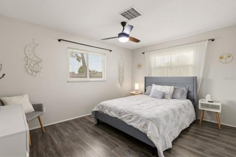 House in Venice, Florida 3 bedrooms, 147.16 sq.m. № 2118845 - photo 24