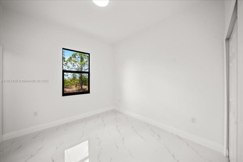 House in Lehigh Acres, Florida 3 bedrooms № 1878812 - photo 28