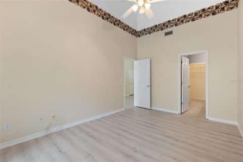 Townhouse in Largo, Florida 3 bedrooms, 157.19 sq.m. № 1803371 - photo 12
