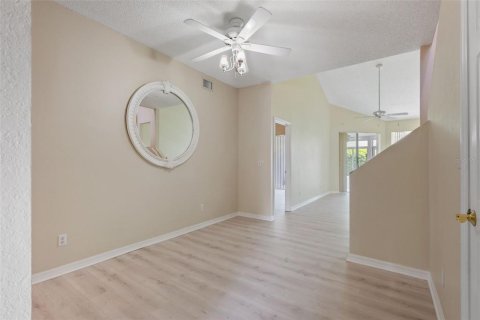 Townhouse in Largo, Florida 3 bedrooms, 157.19 sq.m. № 1803371 - photo 3