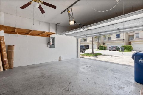 Townhouse in Largo, Florida 3 bedrooms, 157.19 sq.m. № 1803371 - photo 22