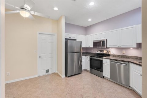 Townhouse in Largo, Florida 3 bedrooms, 157.19 sq.m. № 1803371 - photo 9