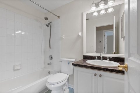 Townhouse in Largo, Florida 3 bedrooms, 157.19 sq.m. № 1803371 - photo 20