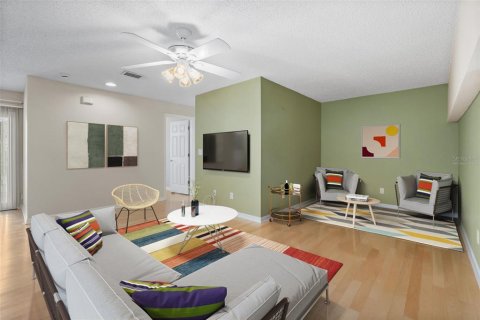 Townhouse in Largo, Florida 3 bedrooms, 157.19 sq.m. № 1803371 - photo 18