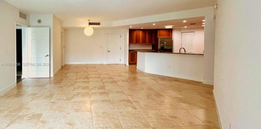 Кондоминиум с 2 спальнями в Корал-Гейблс, Флорида № 2026313