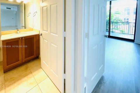 Купить кондоминиум в Корал-Гейблс, Флорида 2 спальни, 115.66м2, № 2026313 - фото 17