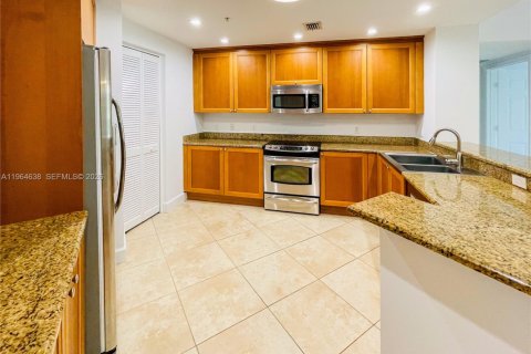 Купить кондоминиум в Корал-Гейблс, Флорида 2 спальни, 115.66м2, № 2026313 - фото 20