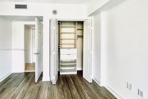 Купить кондоминиум в Корал-Гейблс, Флорида 2 спальни, 115.66м2, № 2026313 - фото 15