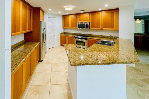 Купить кондоминиум в Корал-Гейблс, Флорида 2 спальни, 115.66м2, № 2026313 - фото 19