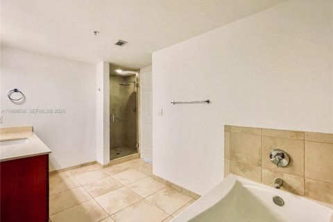 Купить кондоминиум в Корал-Гейблс, Флорида 2 спальни, 115.66м2, № 2026313 - фото 10