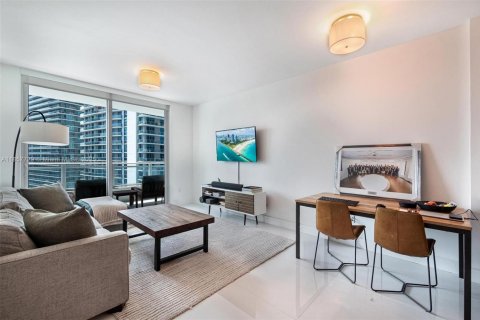 Condo in Miami, Florida, 1 bedroom  № 1888920 - photo 7