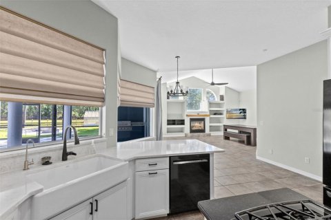 Villa ou maison à vendre à Orlando, Floride: 4 chambres, 339.19 m2 № 2434712 - photo 10