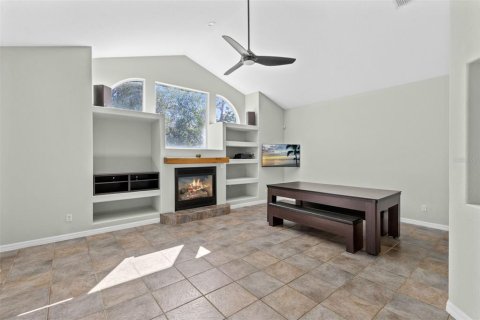 Villa ou maison à vendre à Orlando, Floride: 4 chambres, 339.19 m2 № 2434712 - photo 13