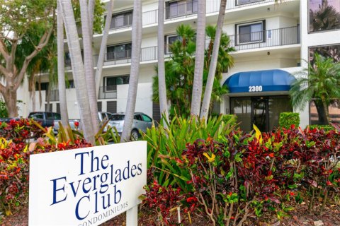 Condominio en venta en Fort Lauderdale, Florida, 2 dormitorios, 127.18 m2 № 1054776 - foto 1