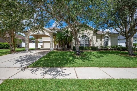 House in Orlando, Florida 4 bedrooms, 270.35 sq.m. № 1870775 - photo 1