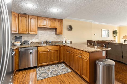 Condo in Clearwater, Florida, 2 bedrooms  № 2110305 - photo 21