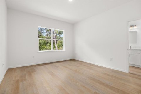 House in Dunnellon, Florida 3 bedrooms, 154.5 sq.m. № 2198569 - photo 4