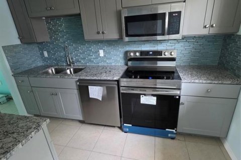 Adosado en alquiler en Punta Gorda, Florida, 2 dormitorios, 92.81 m2 № 1854194 - foto 4