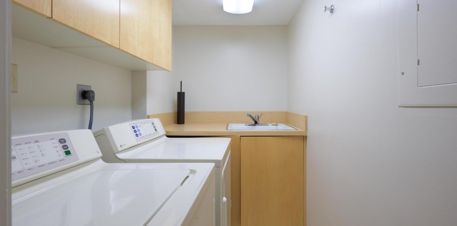 Condo in West Palm Beach, Florida, 2 bedrooms  № 954725