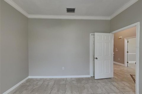 Casa en alquiler en North Port, Florida, 4 dormitorios, 223.34 m2 № 1910970 - foto 12