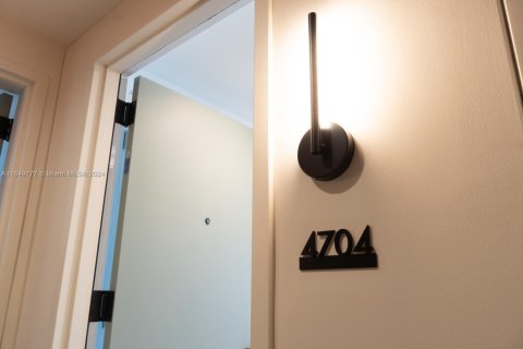 Condominio en venta en Miami, Florida, 1 dormitorio, 59.55 m2 № 1331838 - foto 2