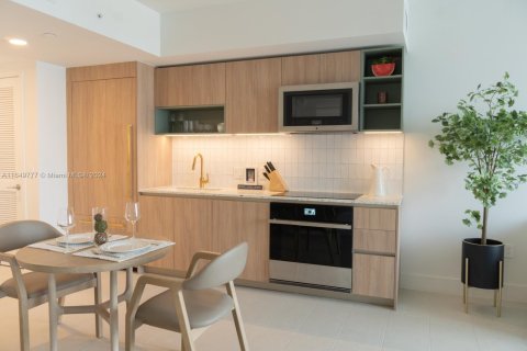 Condominio en venta en Miami, Florida, 1 dormitorio, 59.55 m2 № 1331838 - foto 6