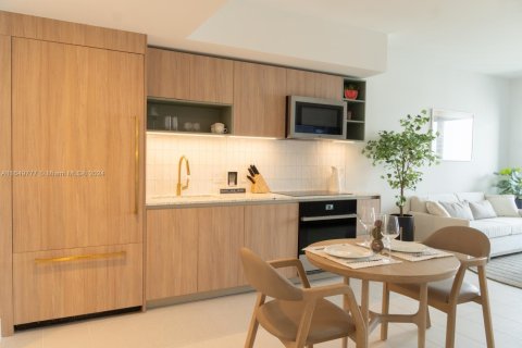 Condominio en venta en Miami, Florida, 1 dormitorio, 59.55 m2 № 1331838 - foto 4