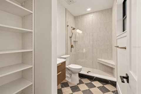 House in Saint Petersburg, Florida 3 bedrooms, 232.53 sq.m. № 2389467 - photo 6