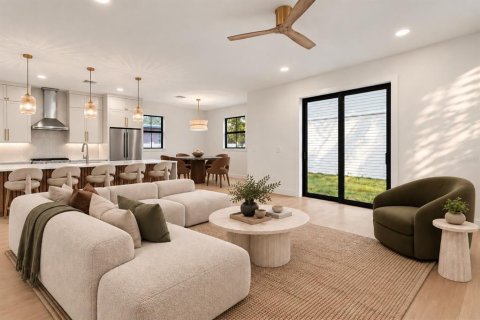 House in Saint Petersburg, Florida 3 bedrooms, 232.53 sq.m. № 2389467 - photo 8