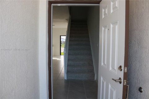 Touwnhouse à vendre à Cutler Bay, Floride: 3 chambres, 123.37 m2 № 2088969 - photo 4