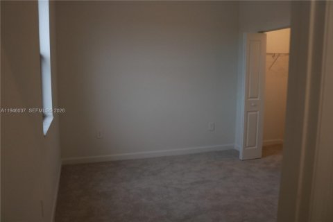 Touwnhouse à vendre à Cutler Bay, Floride: 3 chambres, 123.37 m2 № 2088969 - photo 21