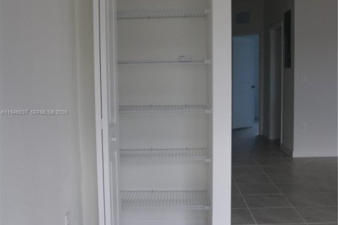 Touwnhouse à vendre à Cutler Bay, Floride: 3 chambres, 123.37 m2 № 2088969 - photo 6