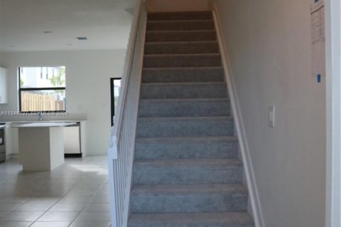 Touwnhouse à vendre à Cutler Bay, Floride: 3 chambres, 123.37 m2 № 2088969 - photo 5
