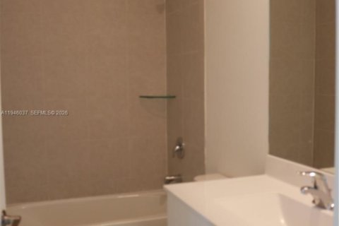 Touwnhouse à vendre à Cutler Bay, Floride: 3 chambres, 123.37 m2 № 2088969 - photo 11